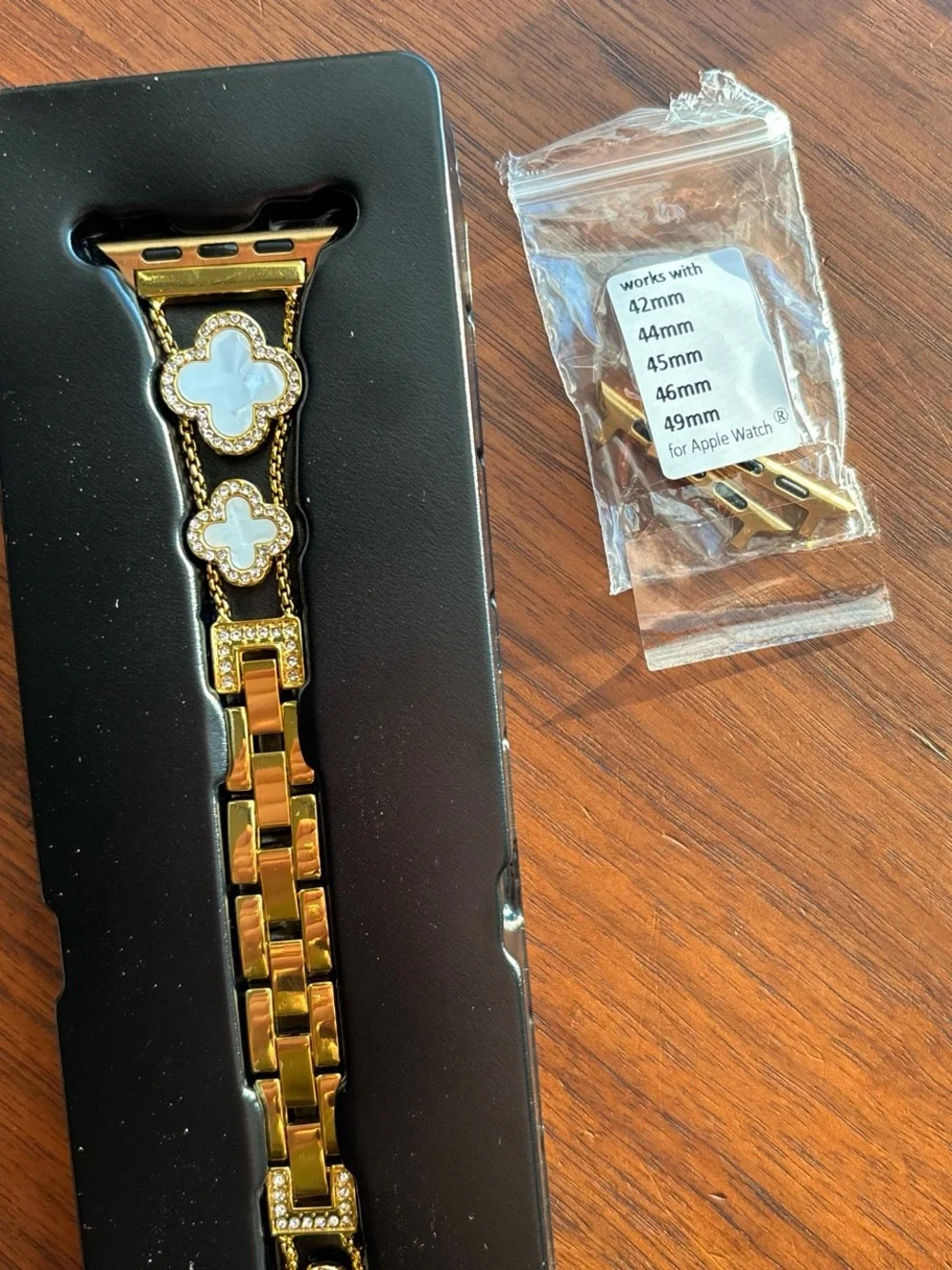 Apple Gold Smartwatch with White Clover Accent Band